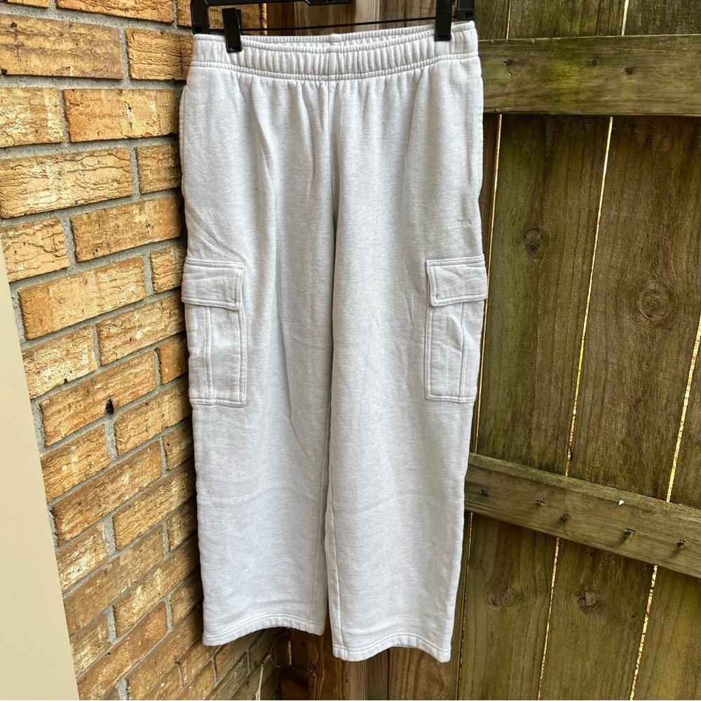Aritzia Cozy Fleece Wide Leg Sweatpants in Light Gray